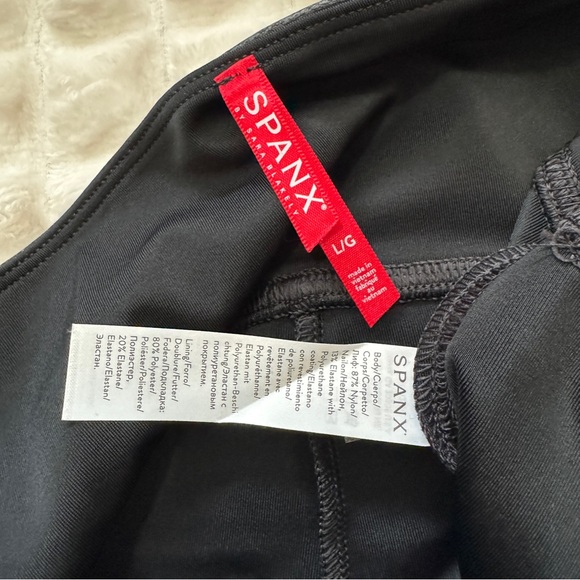 NEW Spanx Large Black Faux Leather Shiny Ankle Leggings Slimming Party Holiday - Picture 8 of 9